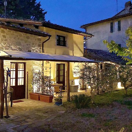 פרוג'ה Il Cortile Delle Rose Holiday House מראה חיצוני תמונה