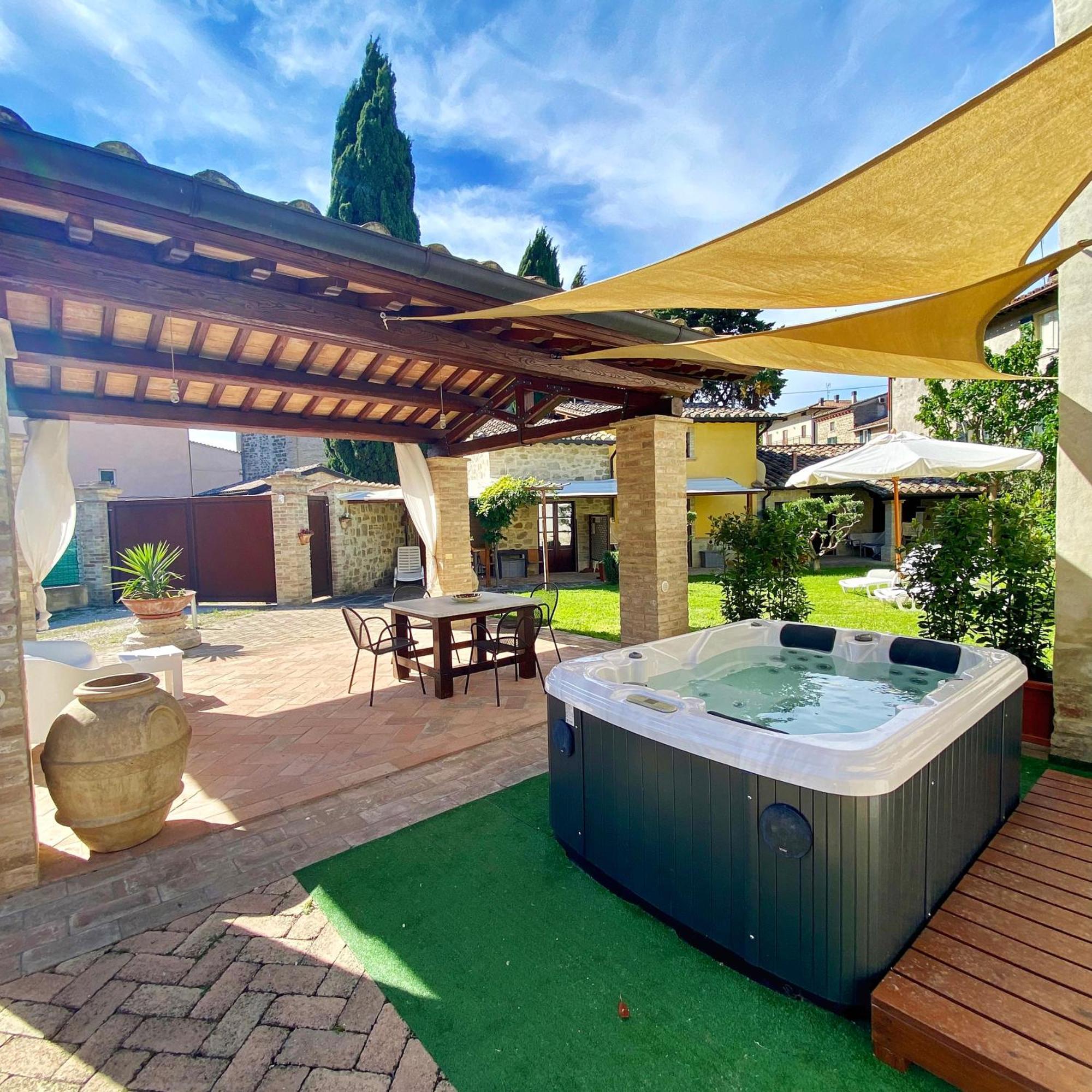 פרוג'ה Il Cortile Delle Rose Holiday House מראה חיצוני תמונה