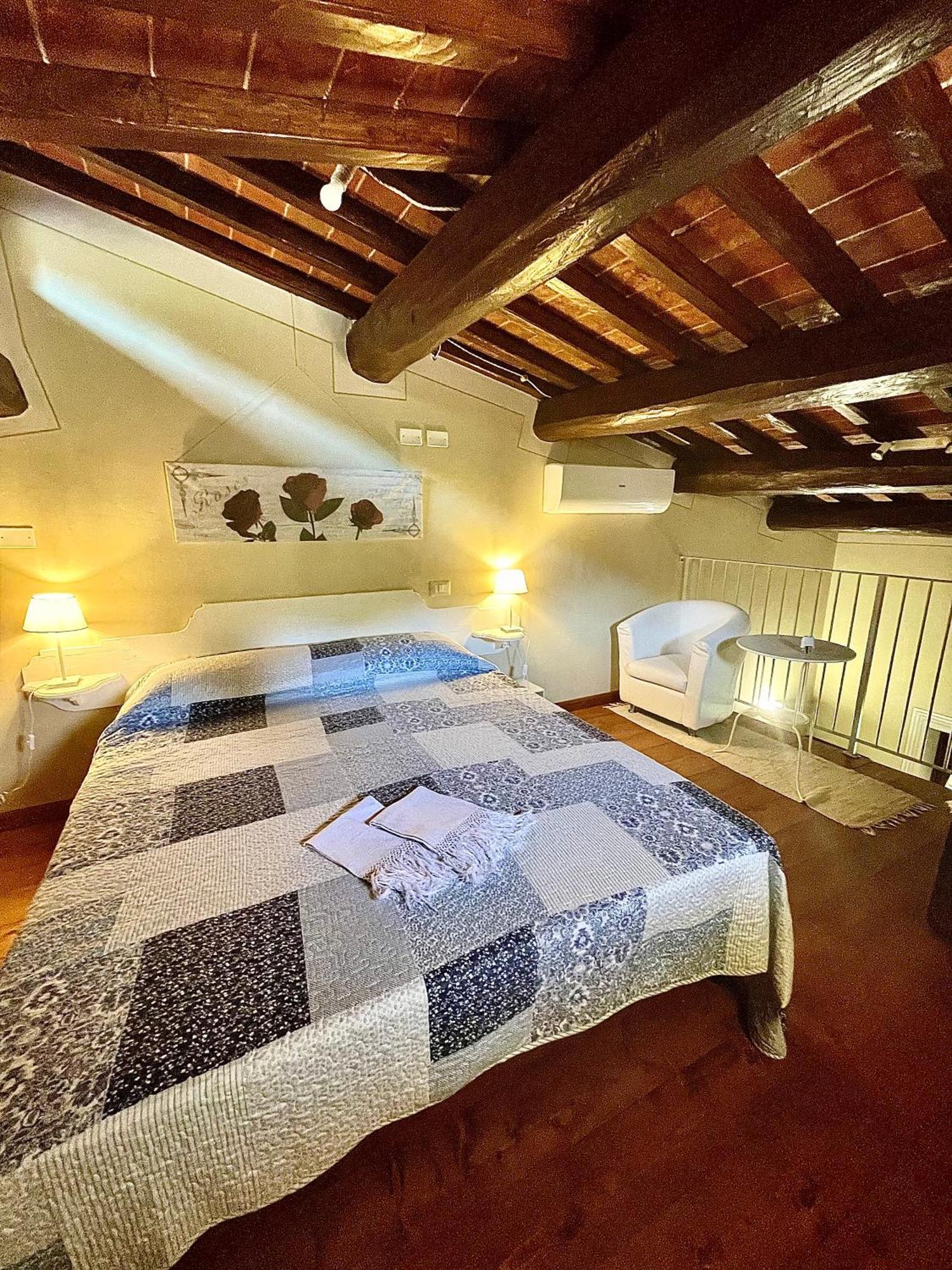 פרוג'ה Il Cortile Delle Rose Holiday House מראה חיצוני תמונה