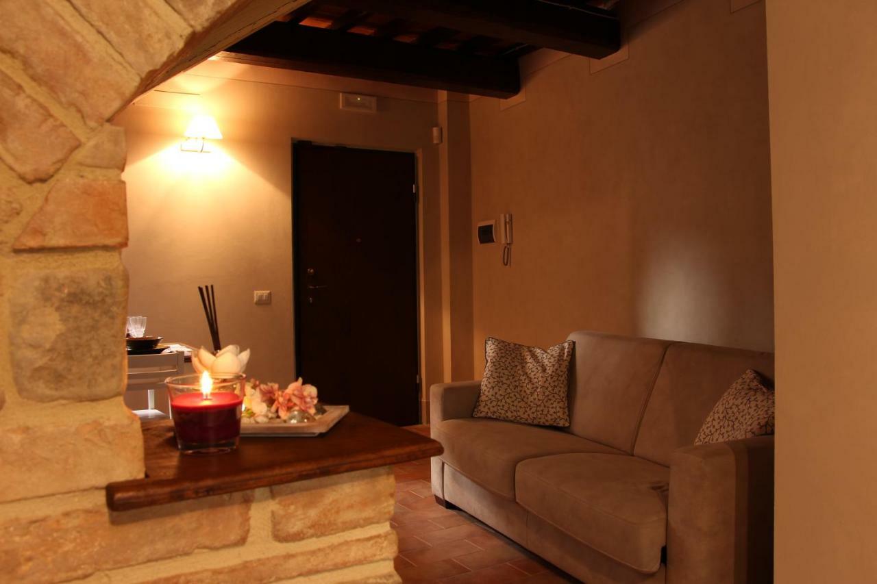 פרוג'ה Il Cortile Delle Rose Holiday House מראה חיצוני תמונה