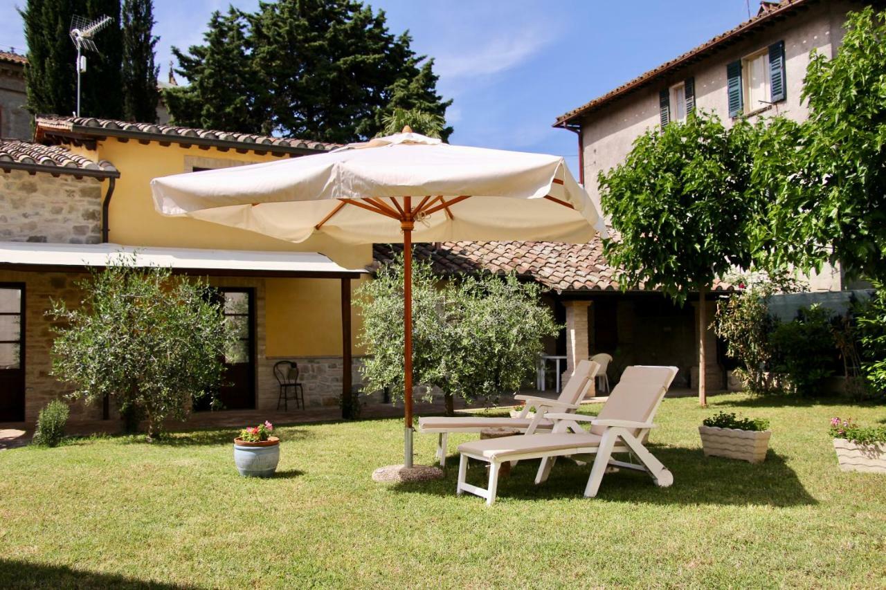 פרוג'ה Il Cortile Delle Rose Holiday House מראה חיצוני תמונה