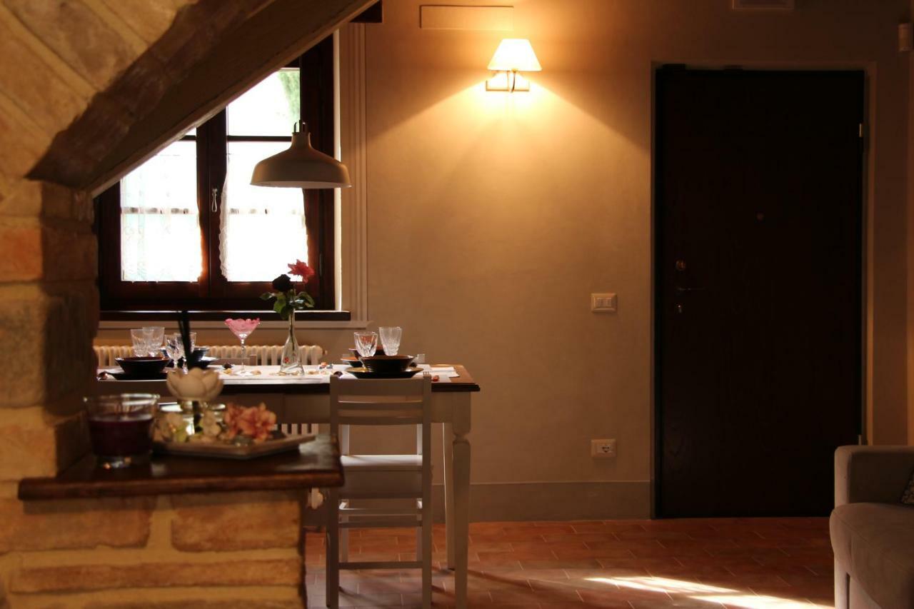 פרוג'ה Il Cortile Delle Rose Holiday House מראה חיצוני תמונה